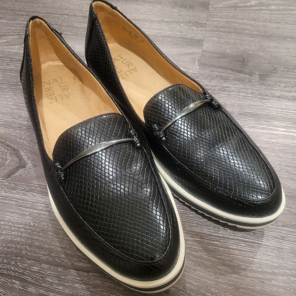 Naturalizer Ranger Snake Embossed Shoe - Picture 5 of 5
